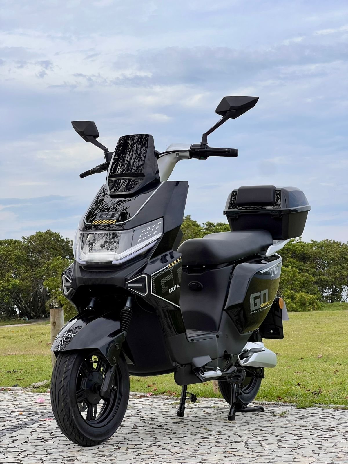 WhatsApp-Image-2025-11-03-at-17.18.52-2-1 (1)